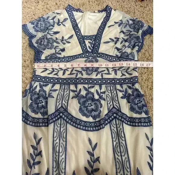 Vintage Reba Gauzy Lace Blue Flowers Lined Scalloped Hem Women's Size 4 - Picture 12 of 13